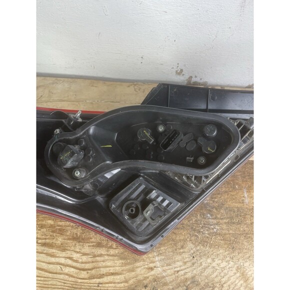 OEM Driver Halogen VERSA 12-19 NISSAN Outer Tail Lights 265553AN0A Left & Right - Picture 13 of 16